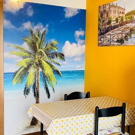 Palm Beach - Your Private And Complete Apartment In Ντεζεντσάνο ντελ Γκάρντα Εξωτερικό φωτογραφία