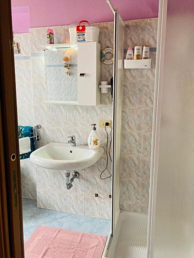 Palm Beach - Your Private And Complete Apartment In Ντεζεντσάνο ντελ Γκάρντα Εξωτερικό φωτογραφία