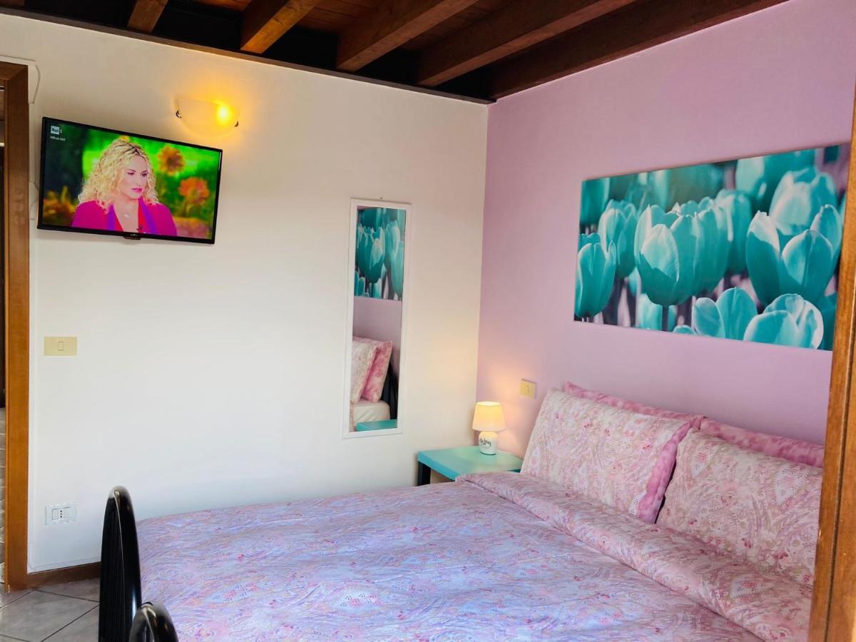 Palm Beach - Your Private And Complete Apartment In Ντεζεντσάνο ντελ Γκάρντα Εξωτερικό φωτογραφία